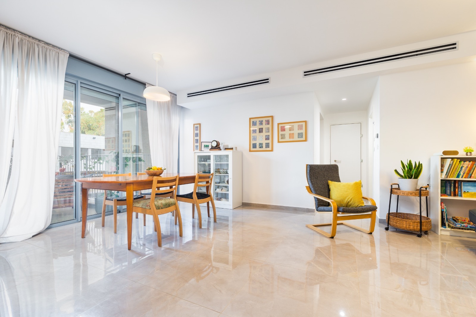 fb8663f3-16f3-4cb6-8adc-583f77482c34